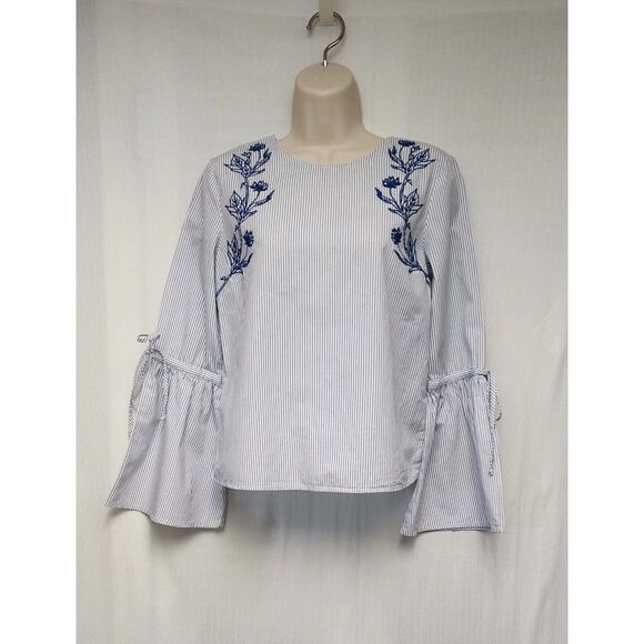 Dizzy Lizzy Bell Sleeve Embroidery Floral Blue Striped Top Size XS - Picture 10 of 11